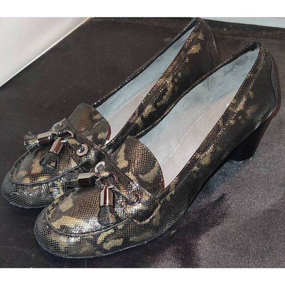 Stuart Weitzman Multicolor Python Embossed Leather Tassel Detail PUMPS Size Wome - Picture 2 of 5